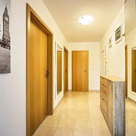 Apartamento Aleksandra *
