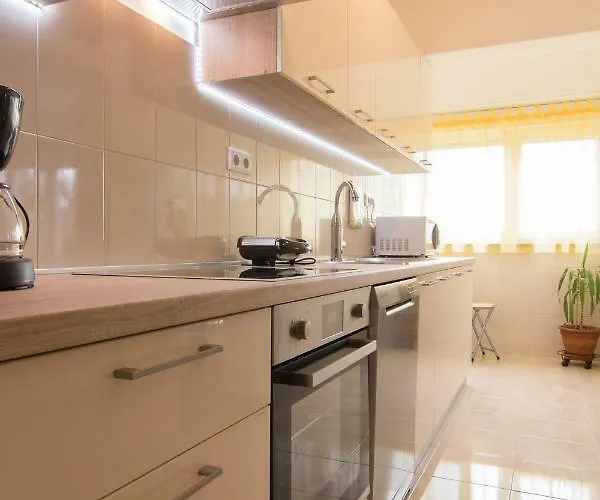 Apartment Aleksandra *