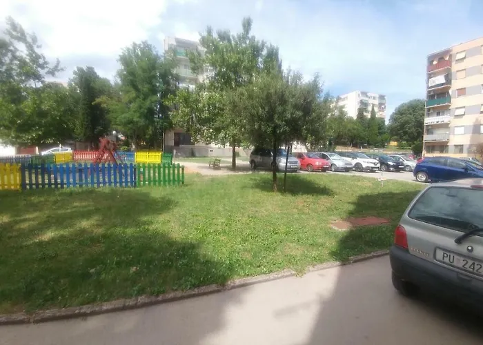 Aleksandra Apartment